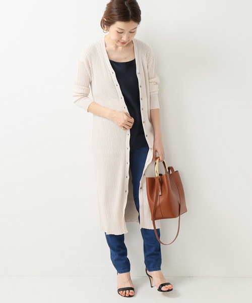 IENA（イエナ）の「ラミープレーティングロングカーディガン◆（カーディガン/ボレロ・レディース・ベージュ/ネイビー・FREE）」の22枚目の写真