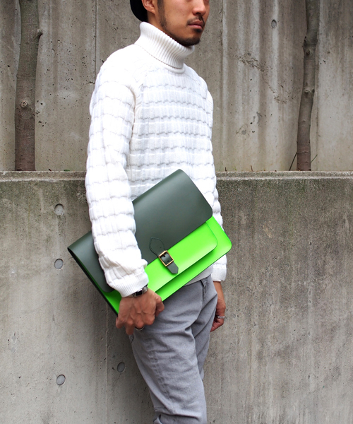 BEAMS（ビームス）の「J by Jas M.B.×BEAMS / 別注 2TONE クラッチショルダーバッグ（クラッチバッグ・メンズ・ブラック/グリーン系その他/ネイビー・ONE SIZE）」の10枚目の写真