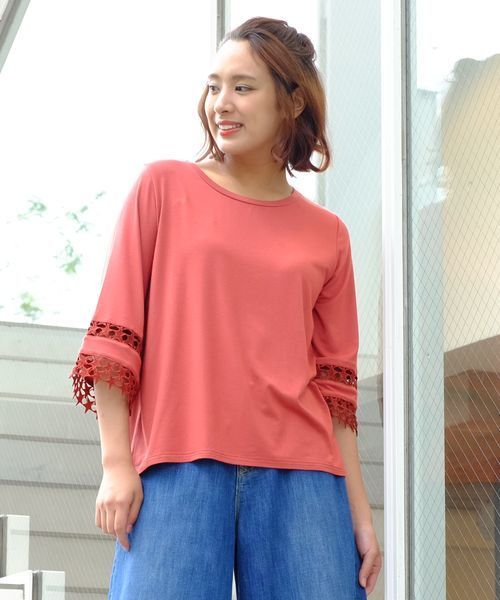 sabstreet my standard(サブストリートマイスタンダード)の「『FONTLAB(フォントラブ)』袖スターレースカットソー【9号(M)】(Tシャツ/カットソー・レディース・ホワイト/ネイビー/ホワイト×ブラック/テラコッタ・9号/15号)」の4枚目の写真