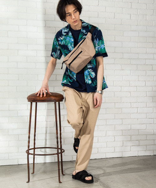 WEGO(ウィゴー)の「WEGO/ビッグウエストバッグ(ボディバッグ/ウエストポーチ・メンズ・ブラック/ベージュ/グレー・FREE)」の16枚目の写真