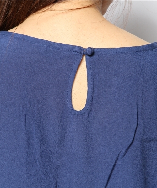 mystic(ミスティック)の「袖チェックブラウス(シャツ/ブラウス・レディース・ネイビー/ブルー/ベージュ/オフホワイト・フリ-)」の8枚目の写真