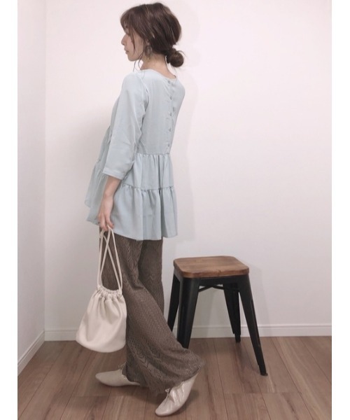 SUGAR BISKET（シュガービスケット）の「ティアードブラウス（シャツ/ブラウス・レディース・ホワイト/ブラック/ベージュ/ネイビー/ミント/スモークピンク・フリー）」の8枚目の写真