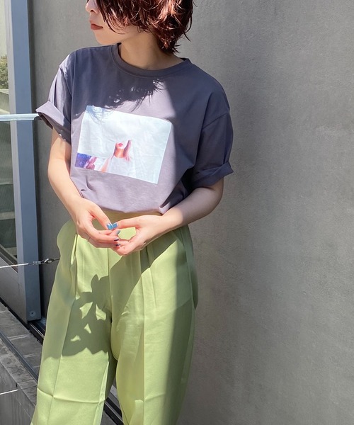 natural couture（ナチュラルクチュール）の「アソート女の子カラーフォトT（Tシャツ/カットソー・レディース・グレー/オフホワイト/ブルー/ライトベージュ・FREE）」の3枚目の写真