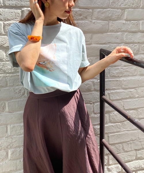 natural couture（ナチュラルクチュール）の「アソート女の子カラーフォトT（Tシャツ/カットソー・レディース・グレー/オフホワイト/ブルー/ライトベージュ・FREE）」の4枚目の写真