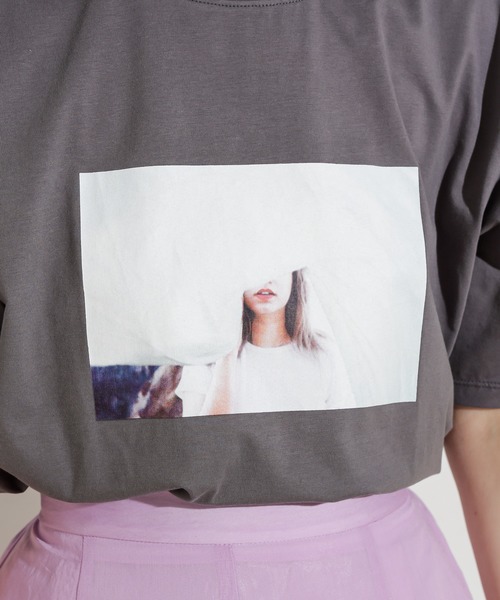 natural couture（ナチュラルクチュール）の「アソート女の子カラーフォトT（Tシャツ/カットソー・レディース・グレー/オフホワイト/ブルー/ライトベージュ・FREE）」の17枚目の写真