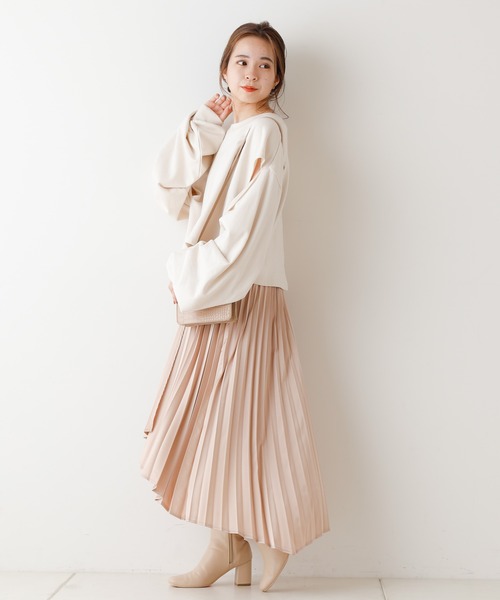 Chico（チコ）の「サテンラップアシメプリーツスカート（スカート・レディース・アイボリー/ライトカーキ/ピンクベージュ・FREE）」の11枚目の写真