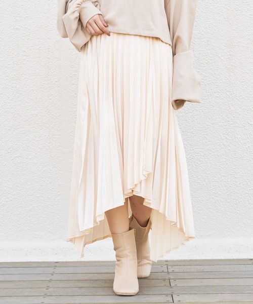 Chico（チコ）の「サテンラップアシメプリーツスカート（スカート・レディース・アイボリー/ライトカーキ/ピンクベージュ・FREE）」の12枚目の写真
