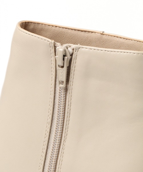LEPSIM(レプシィム)の「セミスクエアショートブーツ 924817(ブーツ・レディース・ブラック/アイボリー・MEDIUM/LARGE)」の15枚目の写真