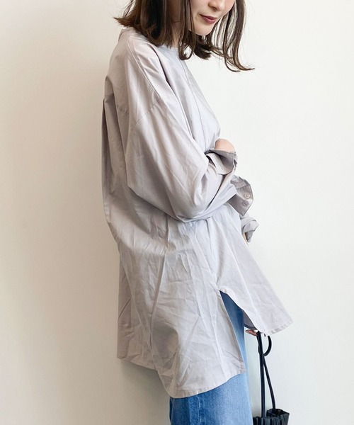 earth music&ecology(アースミュージックアンドエコロジー)の「バックスリットシャツチュニック *(Tシャツ/カットソー・レディース・アイボリー/ライトグレー/ブラック/モカ・FREE)」の5枚目の写真