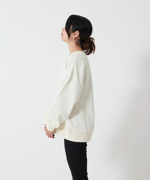 OUTDOOR PRODUCTS(アウトドアプロダクツ)の「【OUTDOOR PRODUCTS】防シワポンチロゴスウェット/トレーナー UVカット 同色ワンポイントブランドロゴ 前後差 ややゆったりしたサイズ(スウェット・レディース・アイボリー/ブルー系その他/チャコールグレー・FREE)」の9枚目の写真