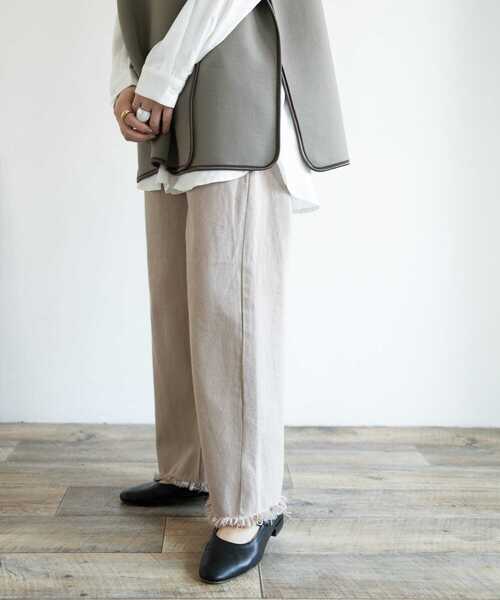 ITEMS URBANRESEARCH（アイテムズ アーバンリサーチ）の「ルーズカツラギフリンジパンツ（その他パンツ・レディース・チャコールグレー/ベージュ/オフホワイト・FREE）」の17枚目の写真