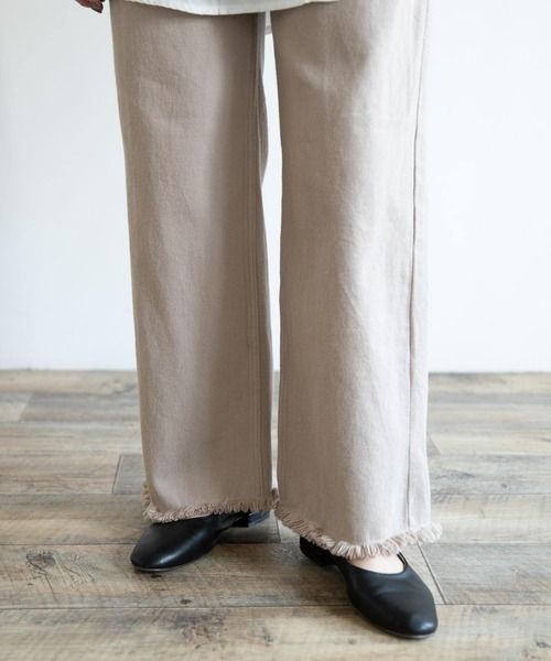 ITEMS URBANRESEARCH（アイテムズ アーバンリサーチ）の「ルーズカツラギフリンジパンツ（その他パンツ・レディース・チャコールグレー/ベージュ/オフホワイト・FREE）」の20枚目の写真