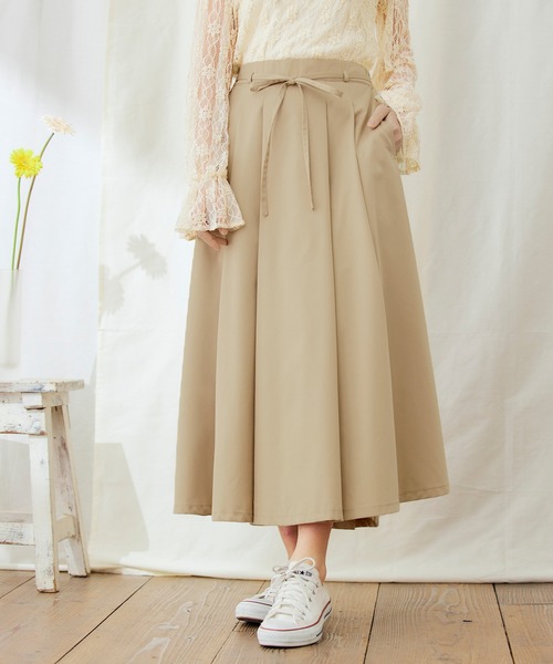 PURIL（ピュリル）の「【PURIL】ウェストリボン付き タックフレア スカート（スカート・レディース・ベージュ/ネイビー/ライラック・S/M）」の4枚目の写真