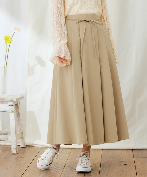 PURIL（ピュリル）の「【PURIL】ウェストリボン付き タックフレア スカート（スカート・レディース・ベージュ/ネイビー/ライラック・S/M）」の5枚目の写真