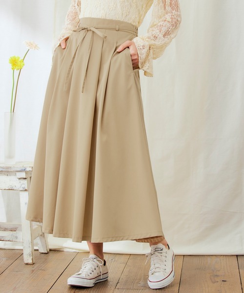 PURIL（ピュリル）の「【PURIL】ウェストリボン付き タックフレア スカート（スカート・レディース・ベージュ/ネイビー/ライラック・S/M）」の7枚目の写真