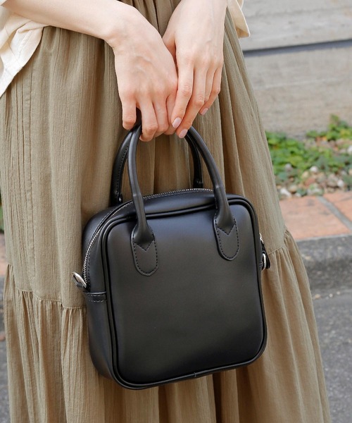 Crisp（クリスプ）の「2wayスクエアミニバッグ（ハンドバッグ・レディース・ベージュ/アイボリー/ブラック・FREE）」の21枚目の写真