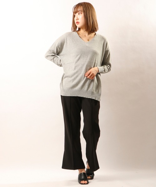 nougatine(ヌガティーヌ)の「【nougatine】綿100%Vネックハイゲージニット(ニット/セーター・レディース・ブラック/グレー/ホワイト・FREE)」の13枚目の写真
