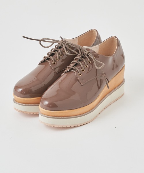 one after another NICE CLAUP（ワンアフターアナザーナイスクラップ）の「レースアップ厚底シューズ（その他シューズ・レディース・アイボリー/ブラウン/ゴールド・SMALL/MEDIUM/LARGE）」の2枚目の写真