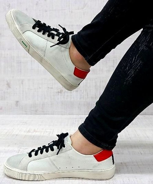 DIESEL（ディーゼル）の「メンズ 配色レザーパネル スニーカー（スニーカー・メンズ・ブラック×ホワイト/ホワイト×ブルー/ホワイト×レッド・42/44/40/43/41）」の2枚目の写真