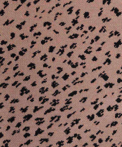 WC（ダブル シー）の「ヒョウ柄半袖ニットポロシャツ（ニット/セーター・レディース・ピンク/ベージュ・FREE）」の11枚目の写真