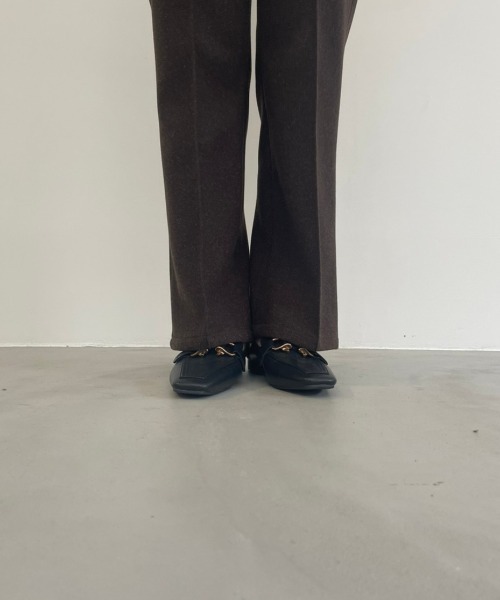 NEUNA（ヌナ）の「カットソーセンタープレススラックスパンツ（スラックス・レディース・ブラック/ベージュ/ブラウン/アイボリー・SMALL/MEDIUM/LARGE/X-SMALL）」の5枚目の写真