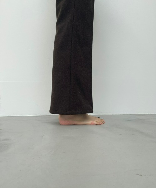 NEUNA（ヌナ）の「カットソーセンタープレススラックスパンツ（スラックス・レディース・ブラック/ベージュ/ブラウン/アイボリー・SMALL/MEDIUM/LARGE/X-SMALL）」の6枚目の写真