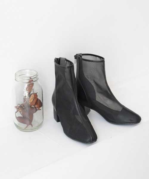 sango(sango)の「センターパイピングシアー バックファスナーショートブーツ(ブーツ・レディース・ブラック/ダークブラウン/ベージュ/グレイッシュベージュ・LL/3L/SS/S/M/L)」の10枚目の写真