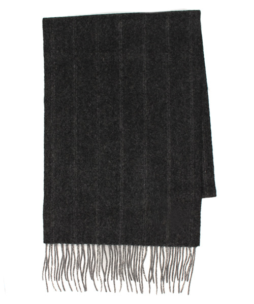 AMERICAN RAG CIE（アメリカンラグシー）の「AMERICAN RAG CIE カシミヤチョークストライプマフラー（マフラー・メンズ・ネイビー/ブラック・F）」の2枚目の写真