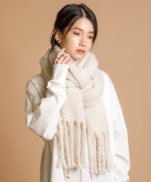 CIENA(シエナ)の「フワフワバルキー太フリンジビッグマフラー(マフラー・レディース・アイボリー/グレー/ブラウン/ブルー/イエロー/カーキ/イエロー系その他/グリーン系その他/パープル系その他・FREE)」の22枚目の写真