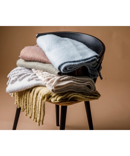 CIENA(シエナ)の「フワフワバルキー太フリンジビッグマフラー(マフラー・レディース・アイボリー/グレー/ブラウン/ブルー/イエロー/カーキ/イエロー系その他/グリーン系その他/パープル系その他・FREE)」の11枚目の写真