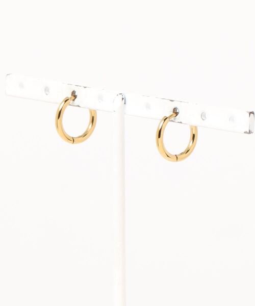 Vaya Con Dios（ヴァヤコンディオス）の「【VayaConDios/ヴァヤコンディオス】stainless simple hoop pierce［両耳用］（ピアス（両耳用）・メンズ・シルバー/ゴールド/ブラック・FREE）」の10枚目の写真
