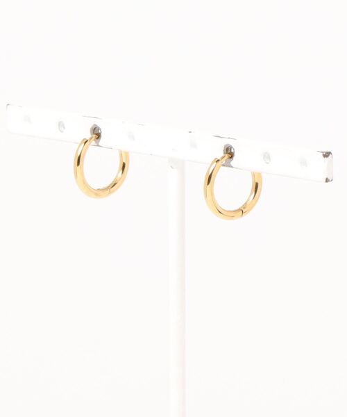 Vaya Con Dios（ヴァヤコンディオス）の「【VayaConDios/ヴァヤコンディオス】stainless simple hoop pierce［両耳用］（ピアス（両耳用）・メンズ・シルバー/ゴールド/ブラック・FREE）」の12枚目の写真