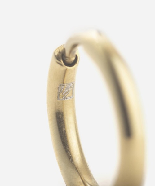Vaya Con Dios（ヴァヤコンディオス）の「【VayaConDios/ヴァヤコンディオス】stainless simple hoop pierce［両耳用］（ピアス（両耳用）・メンズ・シルバー/ゴールド/ブラック・FREE）」の6枚目の写真
