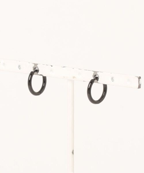 Vaya Con Dios（ヴァヤコンディオス）の「【VayaConDios/ヴァヤコンディオス】stainless simple hoop pierce［両耳用］（ピアス（両耳用）・メンズ・シルバー/ゴールド/ブラック・FREE）」の22枚目の写真