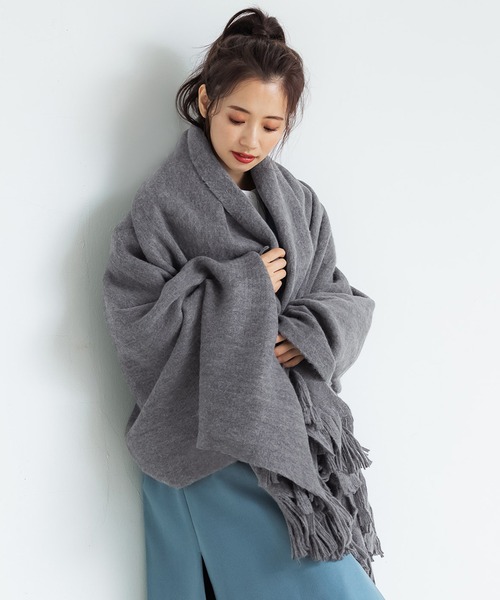 coca（coca）（コカ）の「使い方はあなた次第 ふわふわ大判ストール（マフラー・レディース・ホワイト/グレー/ピンク・ONE SIZE）」の2枚目の写真