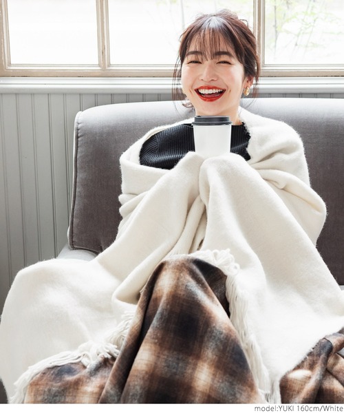 coca（coca）（コカ）の「使い方はあなた次第 ふわふわ大判ストール（マフラー・レディース・ホワイト/グレー/ピンク・ONE SIZE）」の9枚目の写真