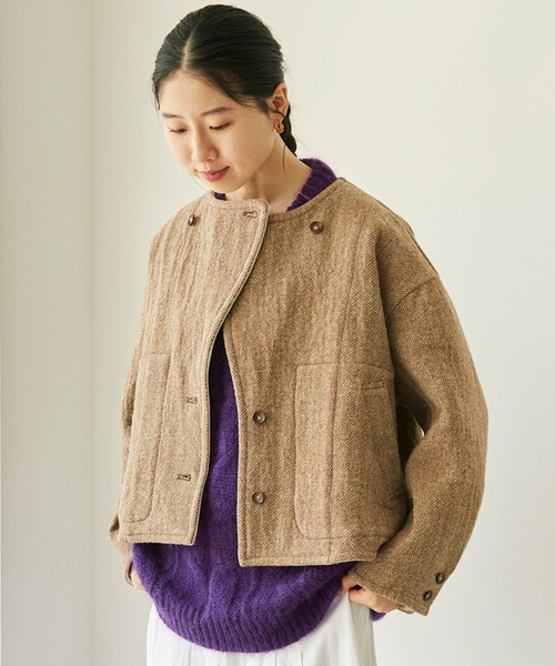 cardo fabrica（カルドファブリカ）の「◇へリンボンダブルフェイス リバーシブルショートジャケット（ノーカラージャケット・レディース・ダークブラウン/ベージュ・FREE）」の2枚目の写真