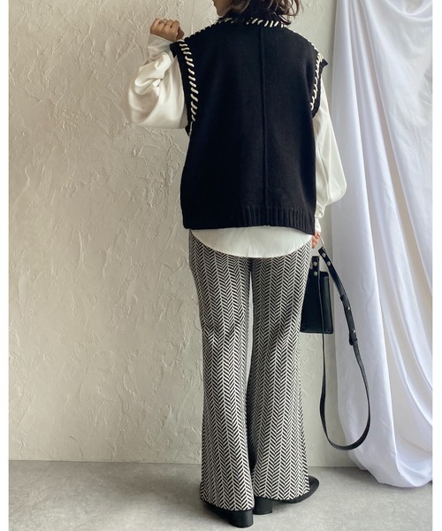 She's Closet（シーズクローゼット）の「配色ハンドステッチアウトリンキングニットベスト（ベスト・レディース・ブラック/アイボリー/グリーン・FREE）」の4枚目の写真
