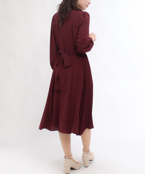 ASTORIA ODIER（アストリアオディール）の「サイドプリーツワンピース（ワンピース・レディース・ワイン/ブラック/ベージュ・MEDIUM/SMALL）」の15枚目の写真