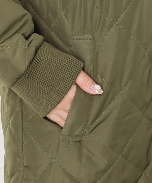 NAVY（ネイビー）の「miliCo ミリコ 裏ボア キルトロングブルゾン ミリタリーコート（ブルゾン・レディース・ブラック/ベージュ/ブラウン/カーキ・フリー）」の15枚目の写真