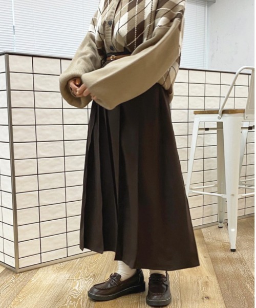 apres jour(アプレジュール)の「タックプリーツスカート【ZOZOTOWN限定アイテム】(スカート・レディース・ダークブラウン/モカ/その他・SMALL/MEDIUM/X-LARGE)」の4枚目の写真
