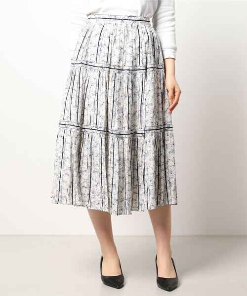 INTERPLANET（インタープラネット）の「ラインフラワープリントティアードスカート（スカート・レディース・ネイビー/オフホワイト/イエロー・FREE）」の17枚目の写真