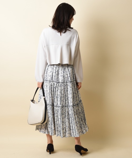 INTERPLANET（インタープラネット）の「ラインフラワープリントティアードスカート（スカート・レディース・ネイビー/オフホワイト/イエロー・FREE）」の12枚目の写真