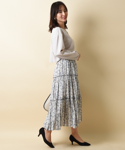 INTERPLANET（インタープラネット）の「ラインフラワープリントティアードスカート（スカート・レディース・ネイビー/オフホワイト/イエロー・FREE）」の11枚目の写真