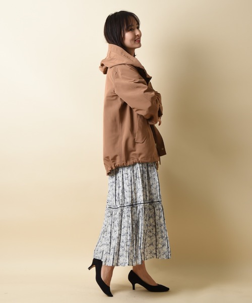 INTERPLANET（インタープラネット）の「ラインフラワープリントティアードスカート（スカート・レディース・ネイビー/オフホワイト/イエロー・FREE）」の15枚目の写真