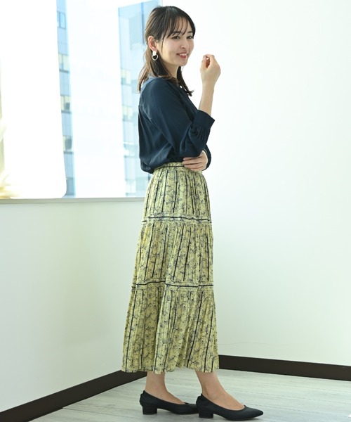 INTERPLANET（インタープラネット）の「ラインフラワープリントティアードスカート（スカート・レディース・ネイビー/オフホワイト/イエロー・FREE）」の18枚目の写真