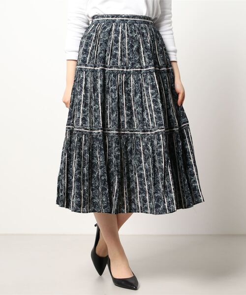 INTERPLANET（インタープラネット）の「ラインフラワープリントティアードスカート（スカート・レディース・ネイビー/オフホワイト/イエロー・FREE）」の20枚目の写真