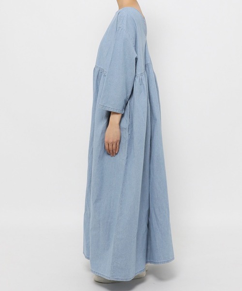 niko and...（ニコアンド）の「[niko and ...JEANS 2022SS]前後切り替えワンピース（ワンピース・レディース・ブルー・FREE）」の6枚目の写真