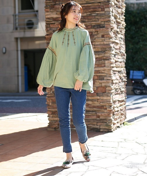 チチカカ（チチカカ）の「エスニック刺繍プルオーバー（シャツ/ブラウス・レディース・パープル/グリーン/アイボリー・FREE）」の6枚目の写真