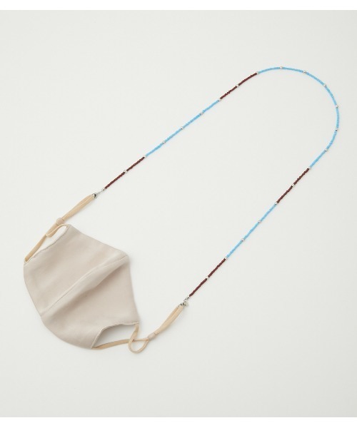 crie conforto（クリーコンフォルト）の「バイカラービーズマスクチェーン（マスク・レディース・ブラック/オレンジ/ブルー/グリーン・FREE）」の4枚目の写真